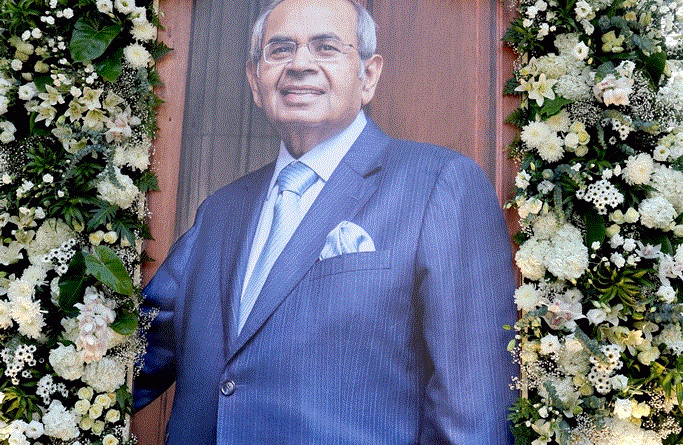 The Hinduja Family & Friends Hold a Prayer Meeting for GP Hinduja on 16th December 2025