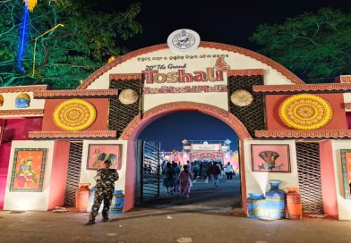 ସନ୍ଧ୍ୟା ହେଲେ ତୋଶାଳୀ ମେଳାରେ ରାଜଧାନୀବାସୀଙ୍କ ଭିଡ଼