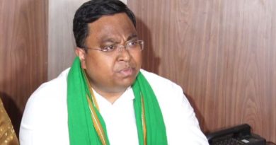 ସସ୍ମିତ ପାତ୍ରଙ୍କ ଇସ୍ତଫା ଗ୍ରହଣ କଲେ ନବୀନ