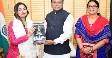 ଇଣ୍ଡିଆନ୍ ଆଇଡଲ୍ ବିଜେତା ଜ୍ୟୋତିର୍ମୟୀଙ୍କୁ ସମ୍ବର୍ଦ୍ଧିତ କଲେ ମୁଖ୍ୟମନ୍ତ୍ରୀ