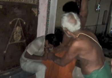 ରାତି ଅଧରେ ଜଣେ ମହିଳାଙ୍କ ଘରେ ପଶି ହରଡଘଣାରେ ଥାନା ଏଏସ୍ଆଇ