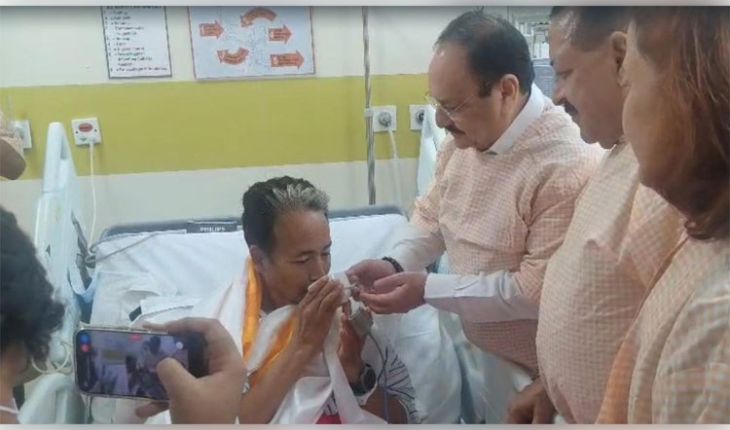 ଅନଶନ ଭାଙ୍ଗିଲେ ସୋନମ୍ ୱାଙ୍ଗଚୁକ୍
