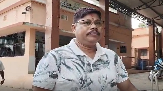 ଶରଣକୂଳର ପୂର୍ବତ୍ତନ ଥାନା ଅଧିକାରୀ ସୁଜିତ୍ ଦାସଙ୍କ ଆତ୍ମସମର୍ପଣ