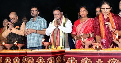 ଆଶୀର୍ବାଦର ଦୀପ- ରାଜ୍ୟର ୩୦ଟି ଜିଲ୍ଲାରେ ପ୍ରଜ୍ଜ୍ୱଳିତ ହେଲା ଏକ କୋଟି ଦୀପ